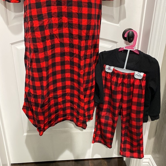 Christmas pajamas kids size 4T - Picture 3 of 7